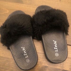 Toddler Faux Fur Slides